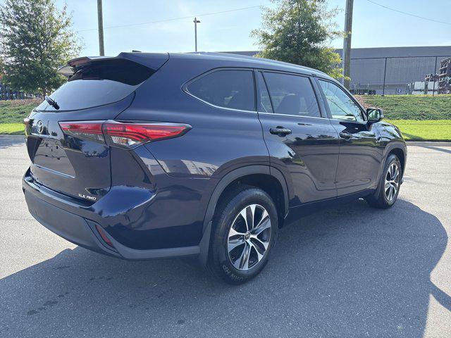 used 2022 Toyota Highlander car, priced at $37,469
