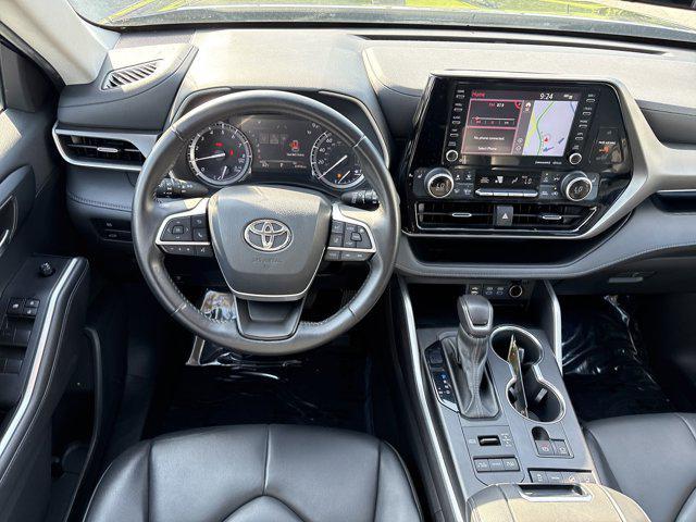 used 2022 Toyota Highlander car, priced at $37,469
