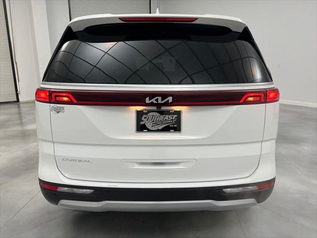 used 2023 Kia Carnival car, priced at $30,889