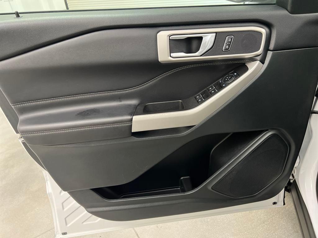 used 2024 Ford Explorer car, priced at $28,999