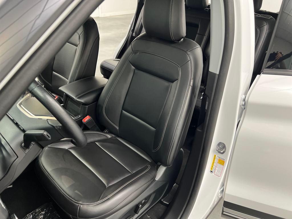 used 2024 Ford Explorer car, priced at $28,999