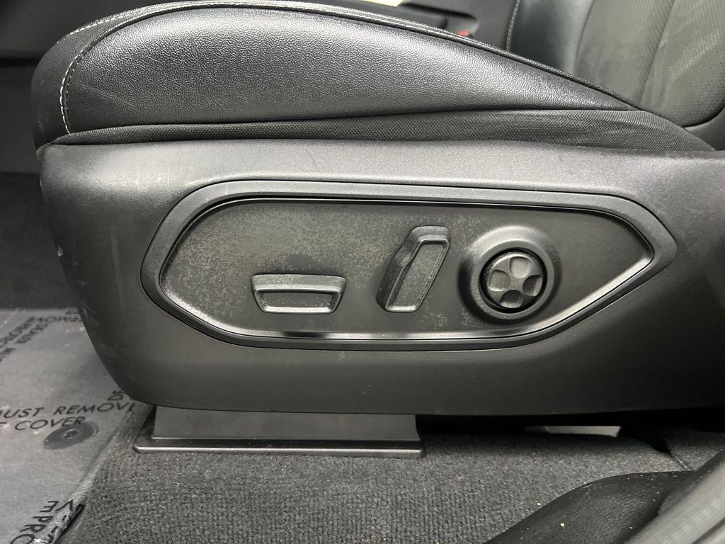 used 2024 Jeep Grand Cherokee L car, priced at $31,789
