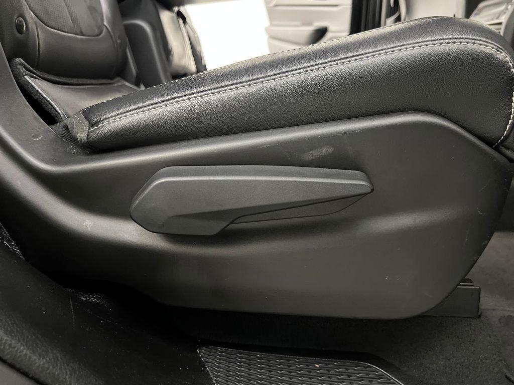 used 2024 Jeep Grand Cherokee L car, priced at $31,789