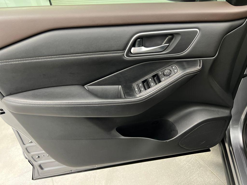 used 2021 Nissan Rogue car, priced at $18,389