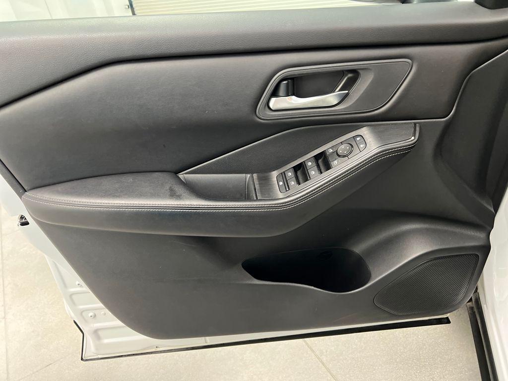used 2024 Nissan Rogue car, priced at $22,289