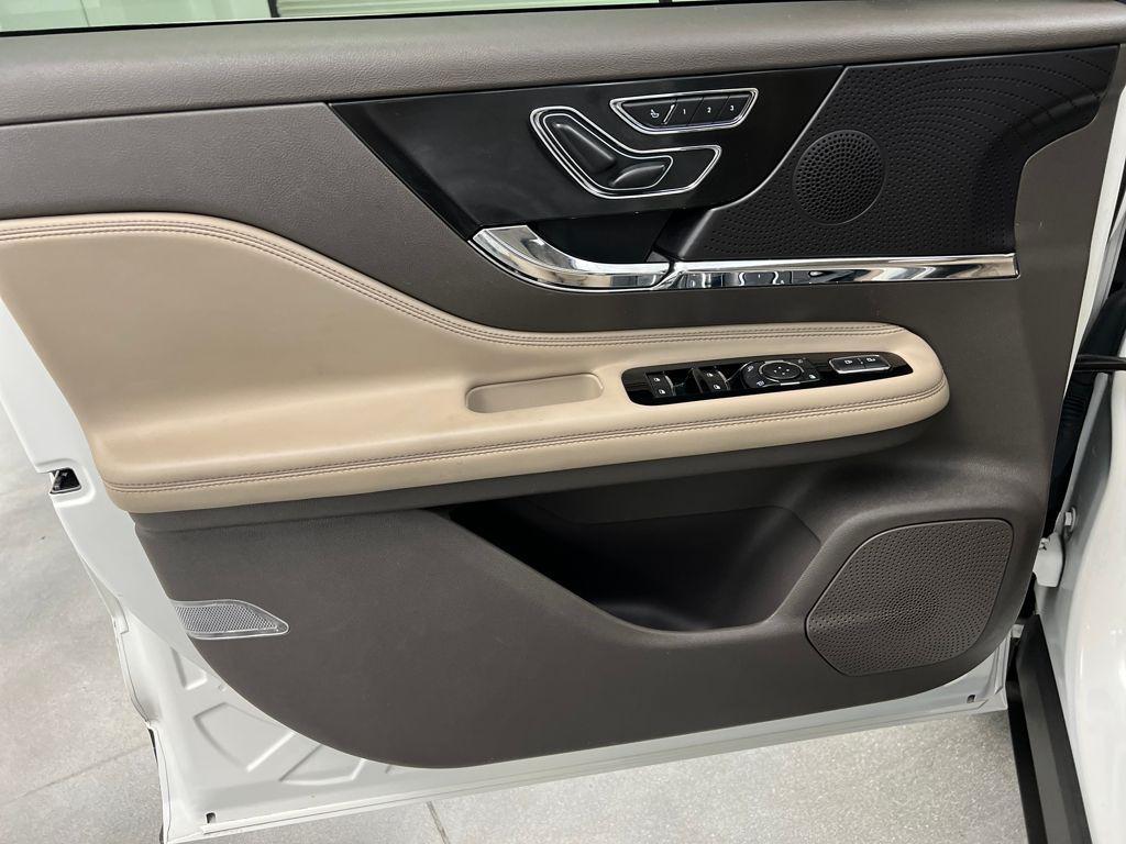 used 2023 Lincoln Corsair car, priced at $30,789