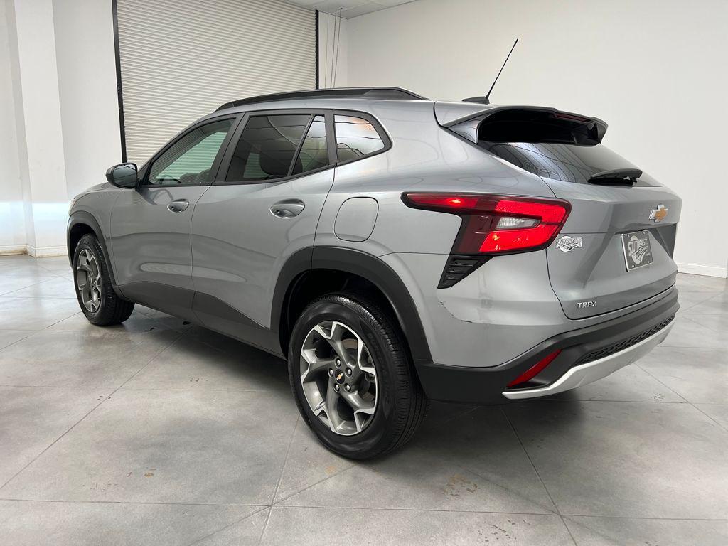 used 2024 Chevrolet Trax car, priced at $21,489