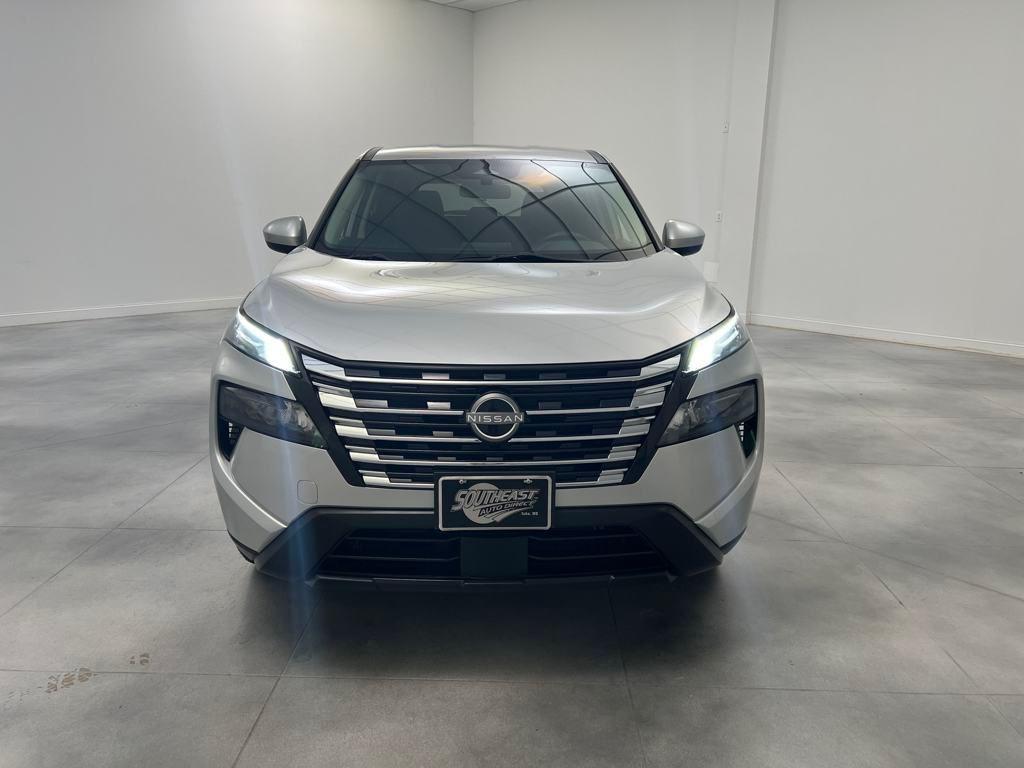 used 2024 Nissan Rogue car, priced at $21,789