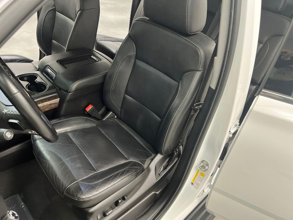 used 2020 Chevrolet Suburban car, priced at $21,989