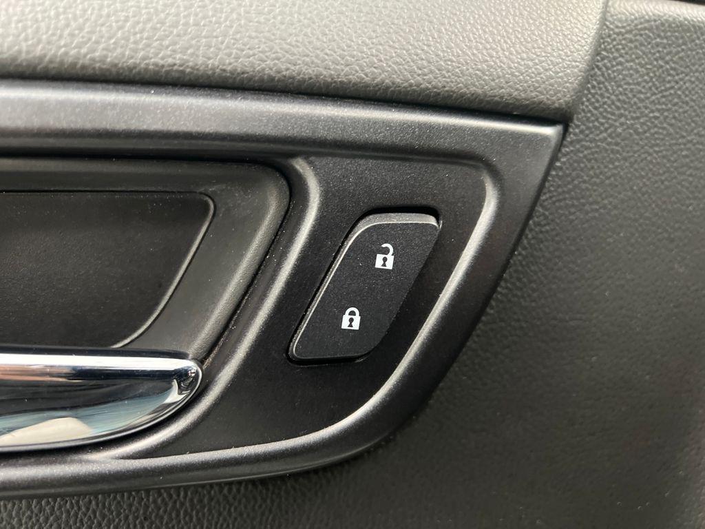 used 2020 Chevrolet Suburban car, priced at $21,989