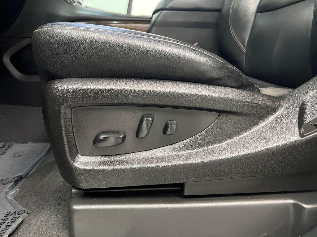 used 2020 Chevrolet Suburban car, priced at $21,989