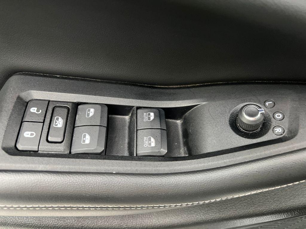 used 2024 Jeep Grand Cherokee L car, priced at $33,789