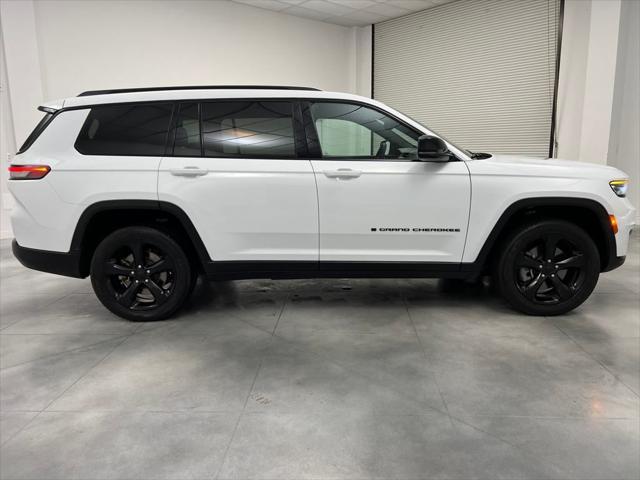 used 2023 Jeep Grand Cherokee L car, priced at $30,989