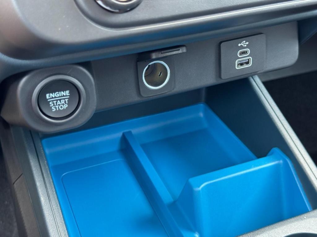 new 2025 Ford Maverick car, priced at $32,519