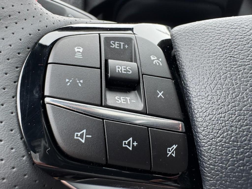 new 2025 Ford Explorer car, priced at $59,525