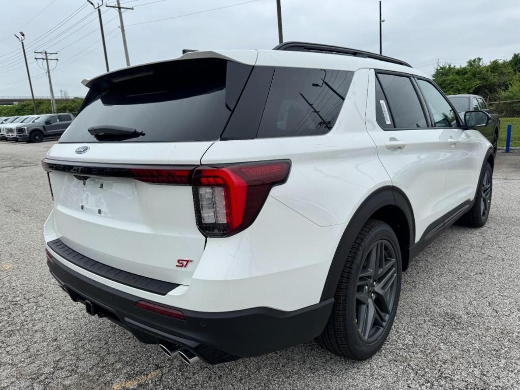 new 2025 Ford Explorer car, priced at $59,525