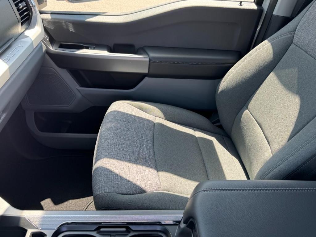 new 2025 Ford F-250 car, priced at $58,174