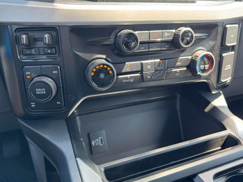 new 2025 Ford F-250 car, priced at $58,174