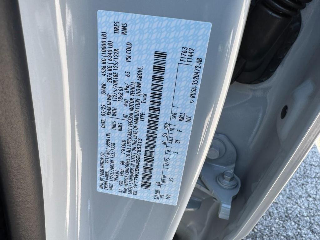 new 2025 Ford F-250 car, priced at $58,174