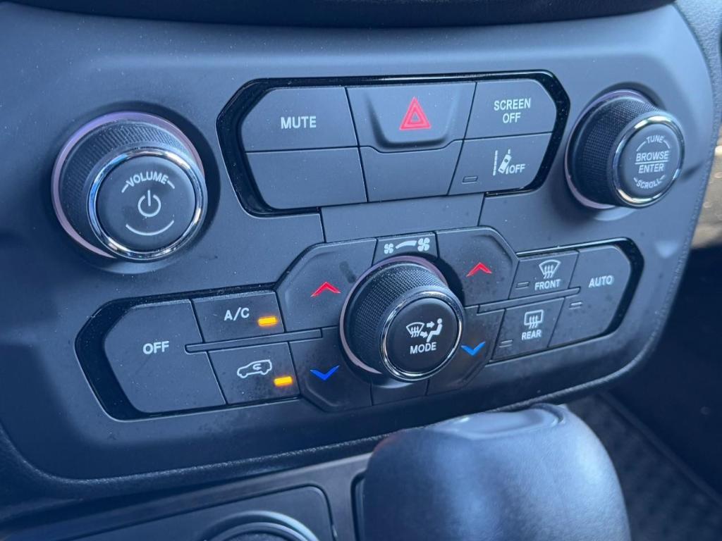 used 2021 Jeep Renegade car, priced at $18,990