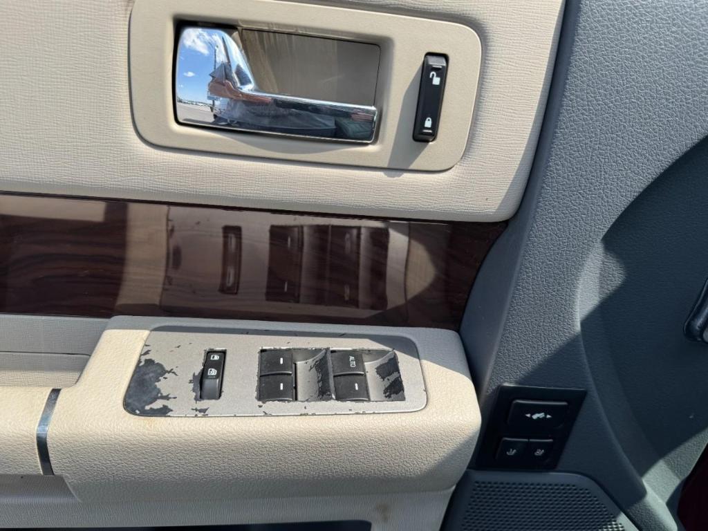 used 2009 Ford Flex car, priced at $7,900