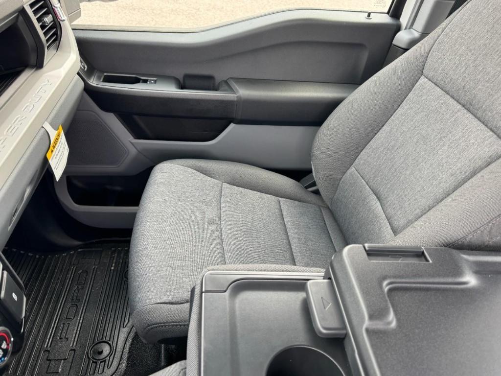 new 2025 Ford F-250 car, priced at $54,344