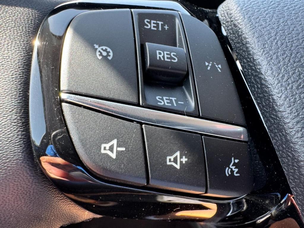 new 2025 Ford Escape car, priced at $30,980