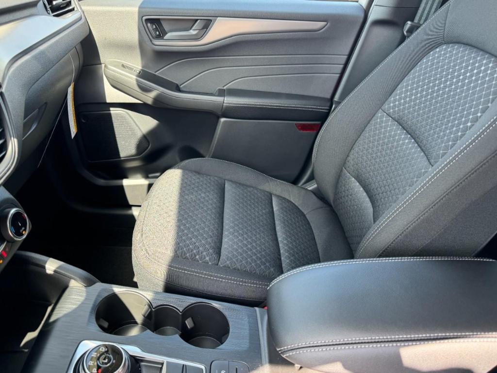 new 2025 Ford Escape car, priced at $30,980