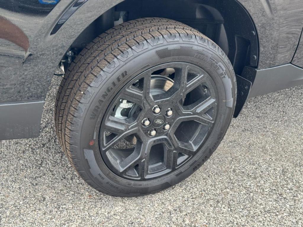 new 2025 Ford Maverick car, priced at $33,540