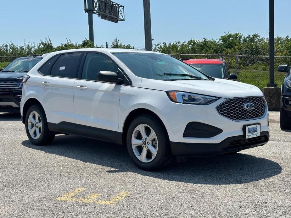 new 2024 Ford Edge car, priced at $30,060