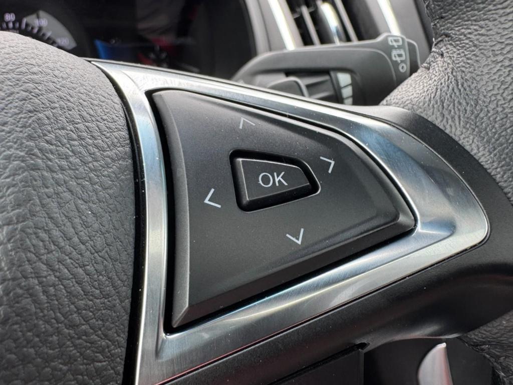 used 2022 Ford Edge car, priced at $29,990