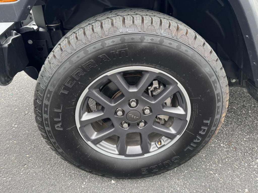 used 2021 Jeep Gladiator car, priced at $35,790