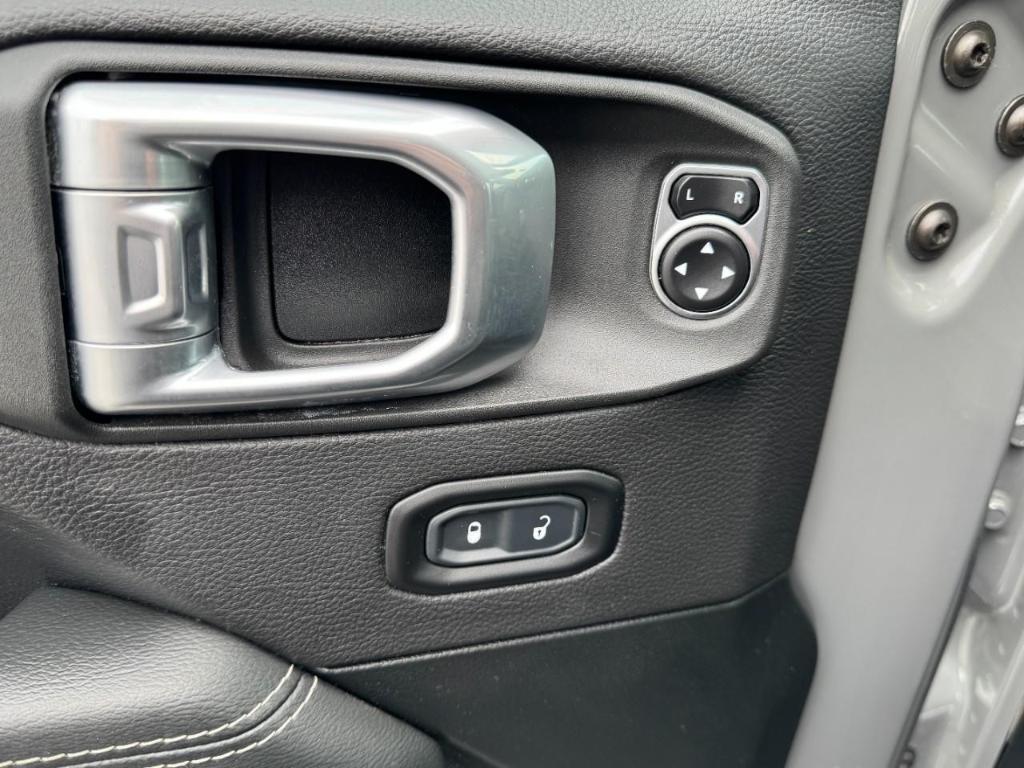 used 2021 Jeep Gladiator car, priced at $35,790