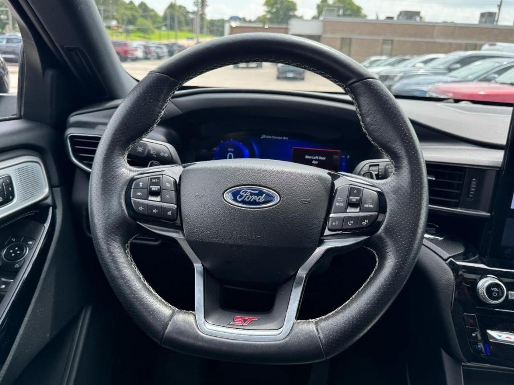 used 2023 Ford Explorer car, priced at $46,900