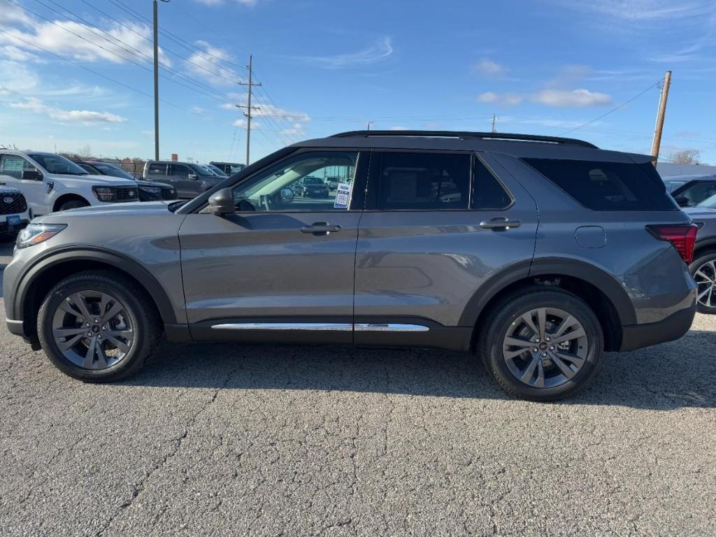 new 2025 Ford Explorer car, priced at $44,205