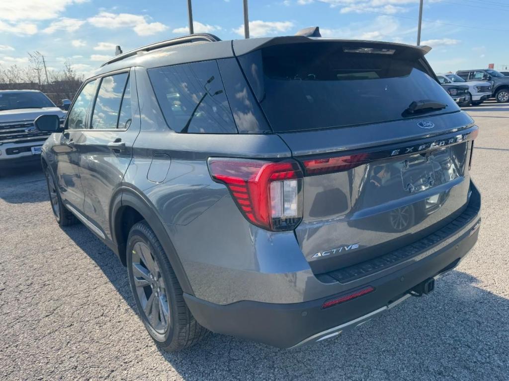 new 2025 Ford Explorer car, priced at $44,205