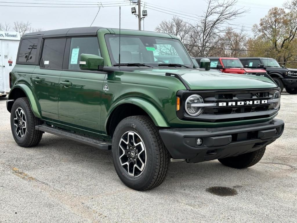 new 2024 Ford Bronco car, priced at $52,640