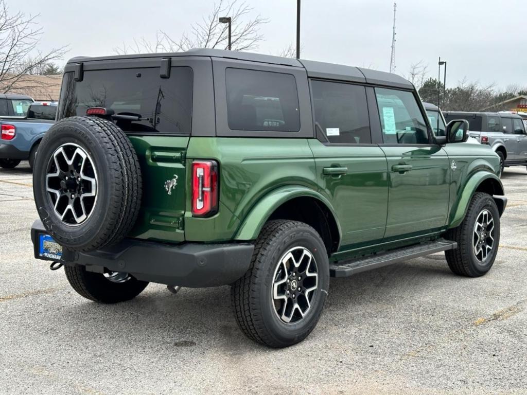 new 2024 Ford Bronco car, priced at $52,640