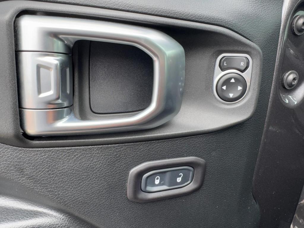 used 2018 Jeep Wrangler Unlimited car, priced at $32,490