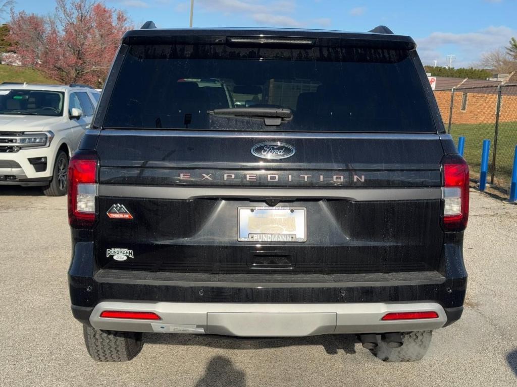 new 2024 Ford Expedition car, priced at $72,015