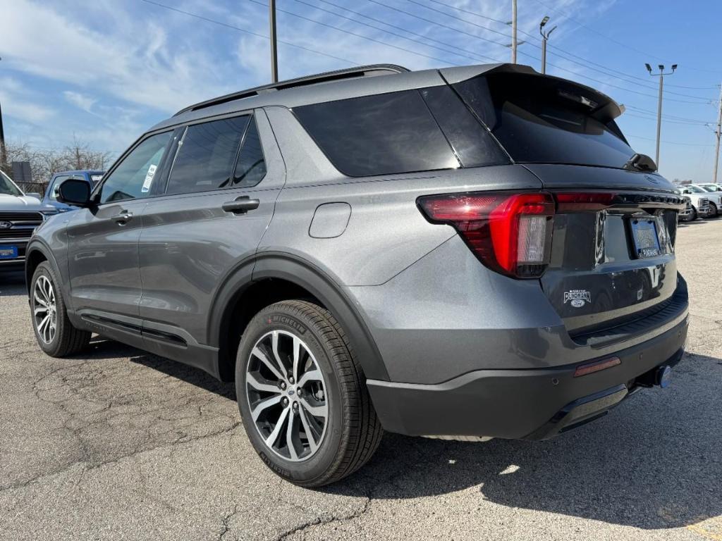 new 2025 Ford Explorer car, priced at $44,806