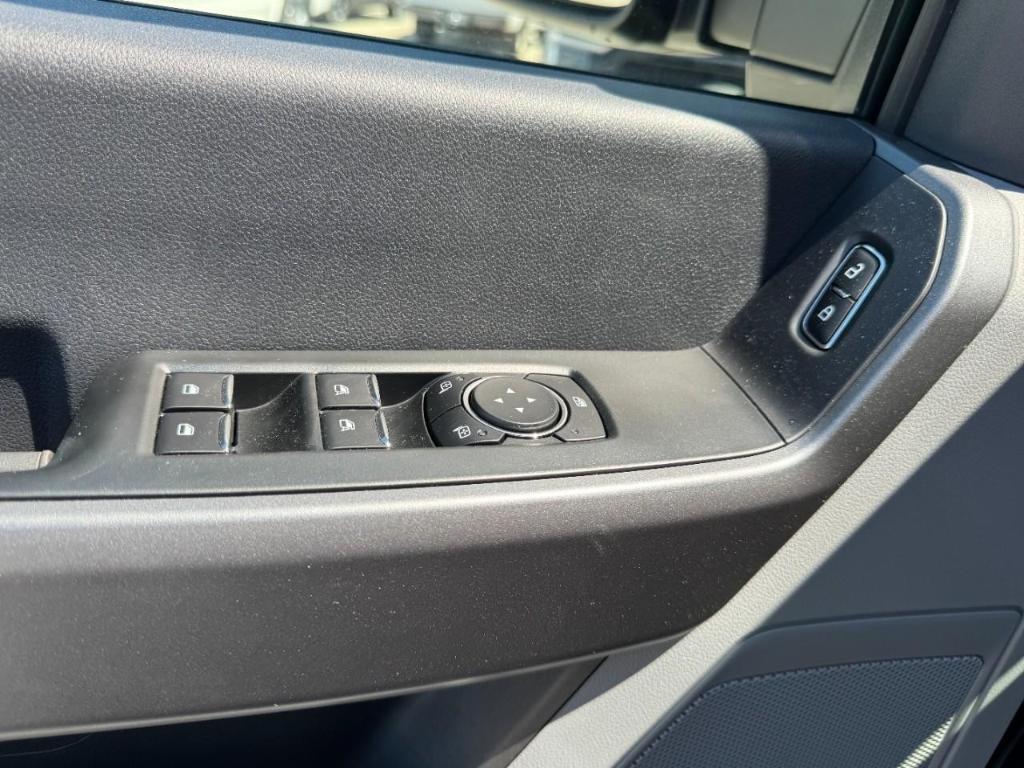 new 2025 Ford F-250 car, priced at $58,174