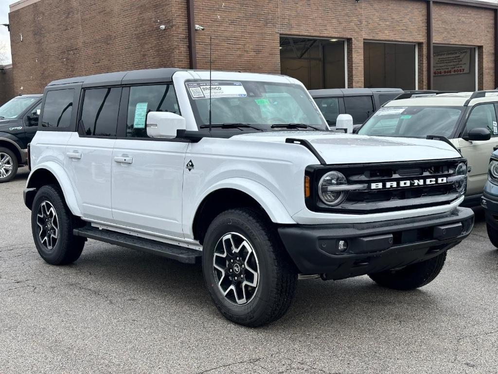 new 2024 Ford Bronco car, priced at $51,345