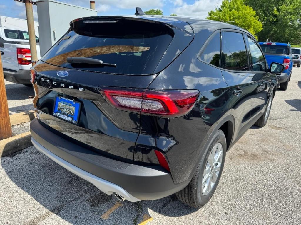 new 2025 Ford Escape car, priced at $30,485