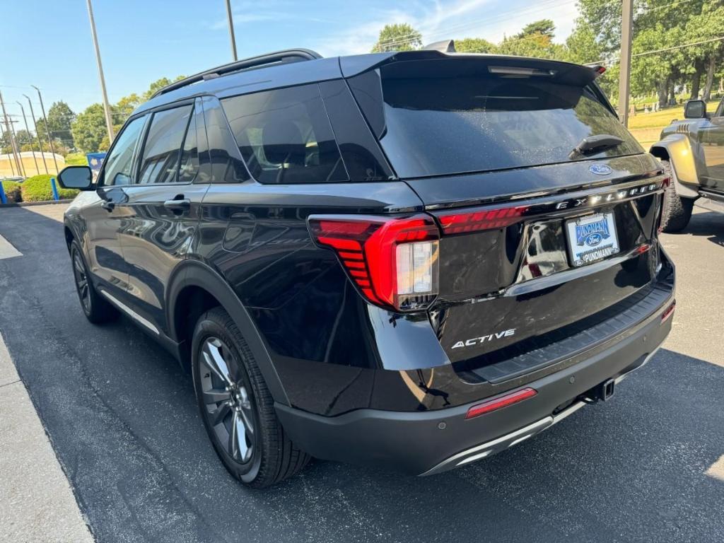 new 2025 Ford Explorer car, priced at $44,605