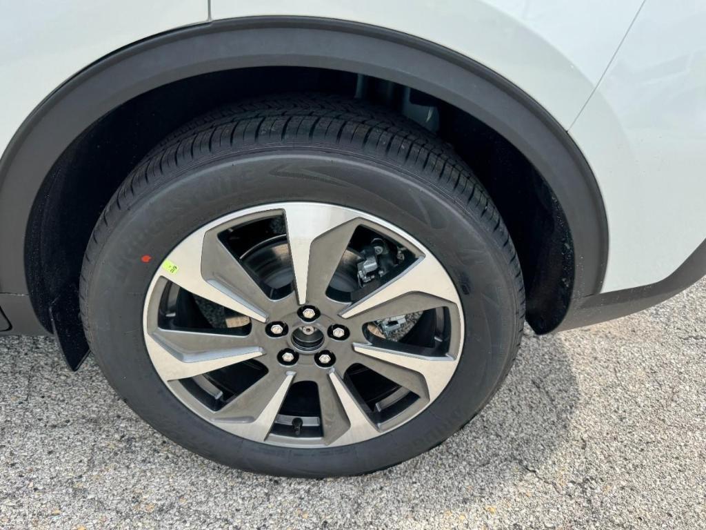new 2025 Ford Escape car, priced at $40,195