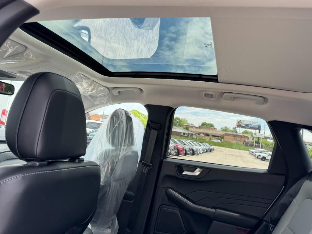 new 2025 Ford Escape car, priced at $40,195