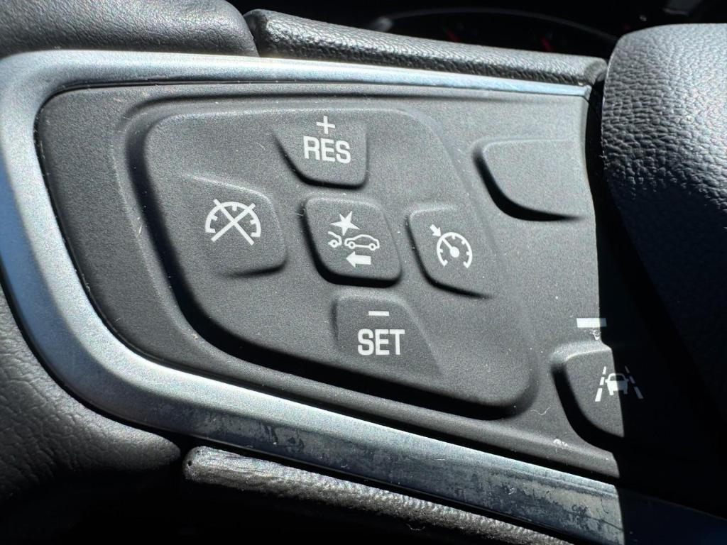 used 2022 Chevrolet Equinox car, priced at $24,790