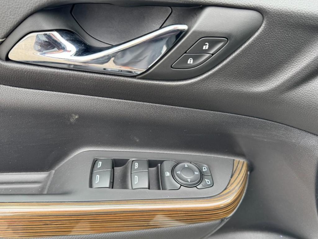 used 2023 GMC Acadia car, priced at $32,890