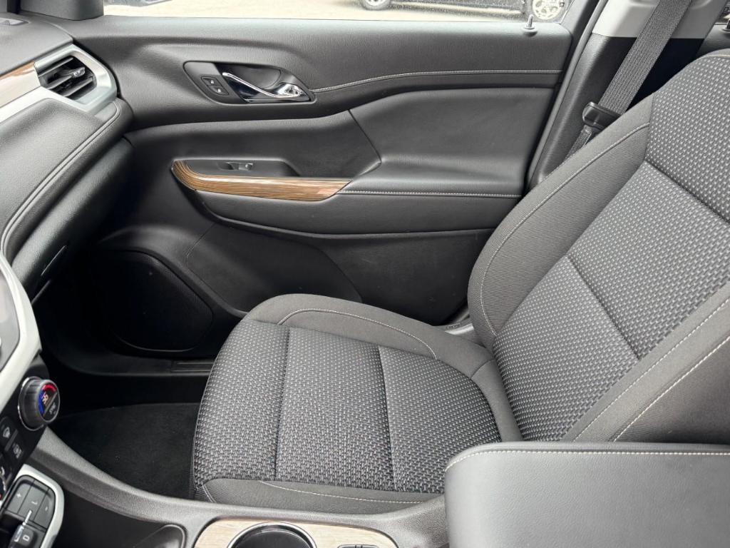 used 2023 GMC Acadia car, priced at $32,890